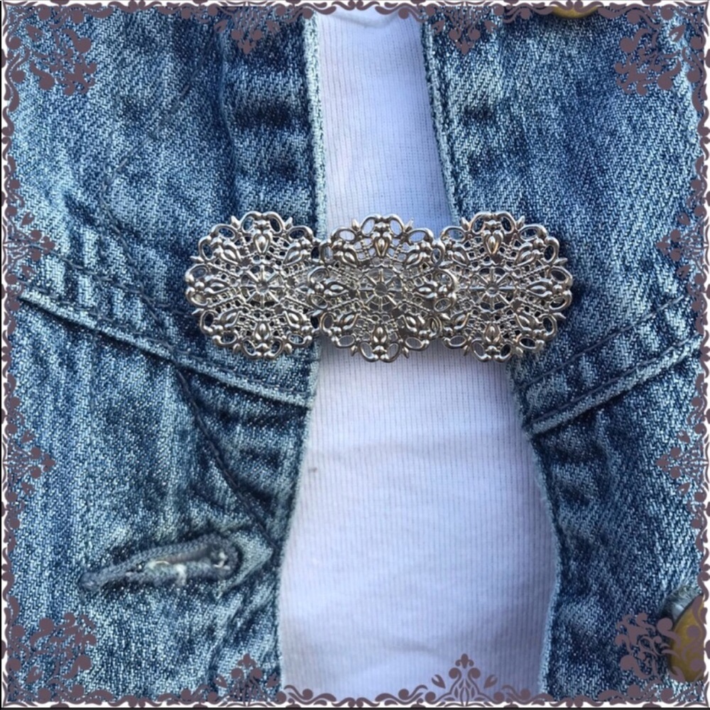 COPY - Filigree sweater guard Cardigan Clip kimon…